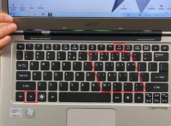 笔记本怎么切换小键盘